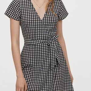 h and m black and white gingham dress!!